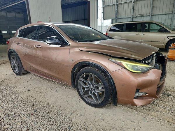 2017 INFINITI QX30
