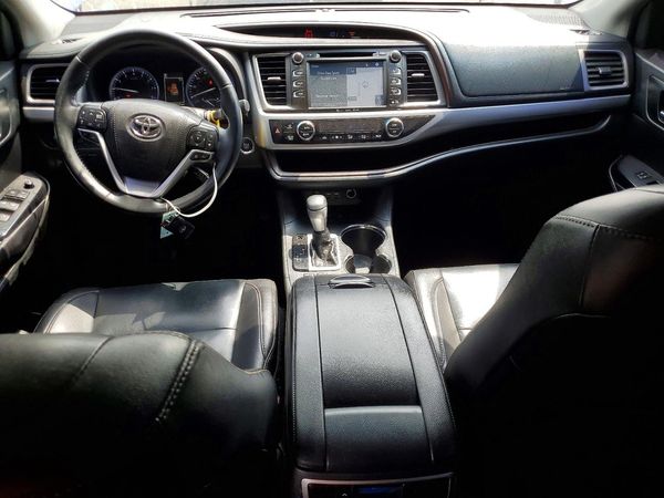 2019 TOYOTA HIGHLANDER SE/XLE
