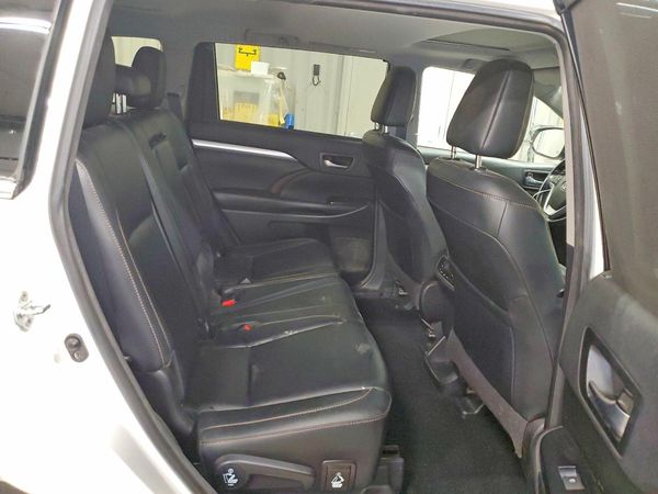 2018 TOYOTA HIGHLANDER SE/XLE