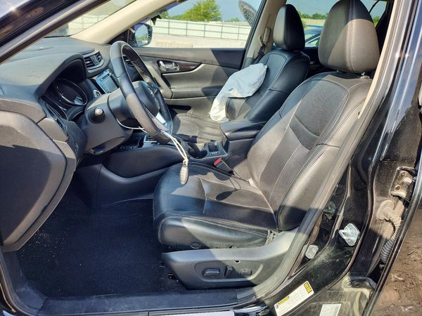 2019 NISSAN ROGUE — DENT