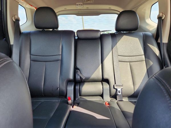 2019 NISSAN ROGUE — SUVN