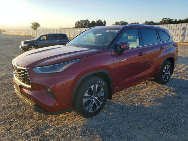 2021 TOYOTA HIGHLANDER