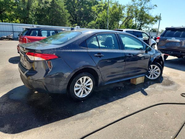 2025 TOYOTA COROLLA