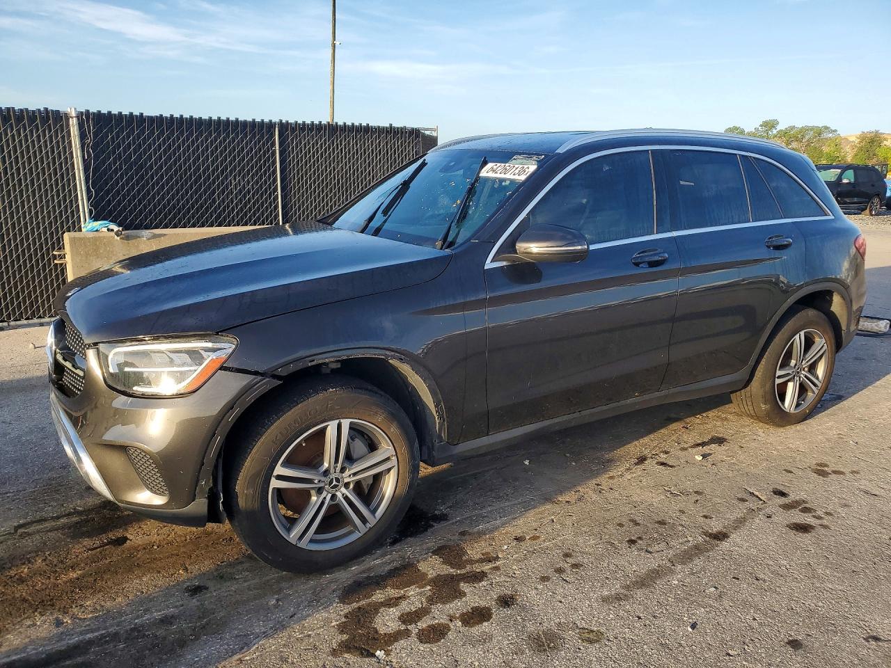 2020 MERCEDES-BENZ GLC-CLASS GLC300 — Front 3/4