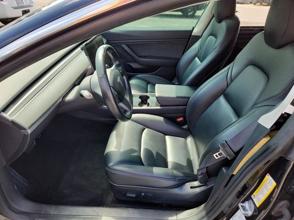 2019 TESLA MODEL 3 — DENT