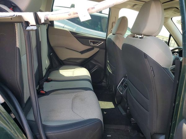 2022 SUBARU FORESTER Premium