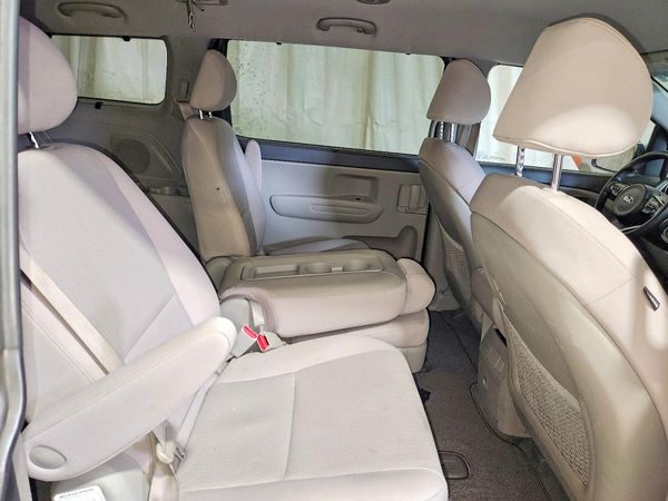 2016 KIA SEDONA LX - Middle-low