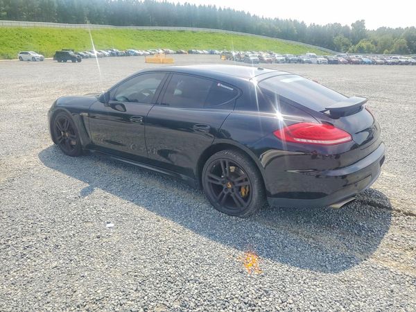 2014 PORSCHE PANAMERA Base (2WD), 4 (4WD)