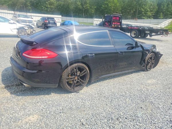 2014 PORSCHE PANAMERA Base (2WD), 4 (4WD)