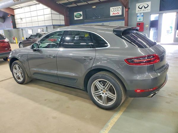 2016 PORSCHE MACAN