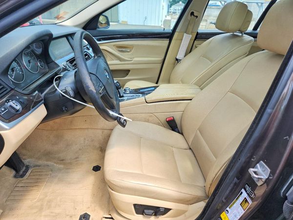 2013 BMW 5 SERIES — DENT