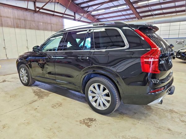 2019 VOLVO XC90 Momentum