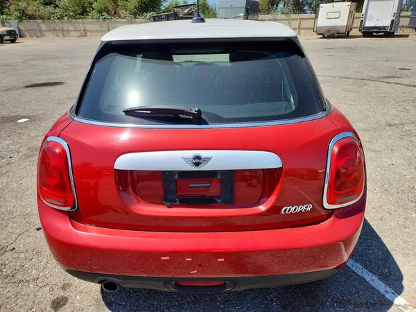2015 MINI COOPER
