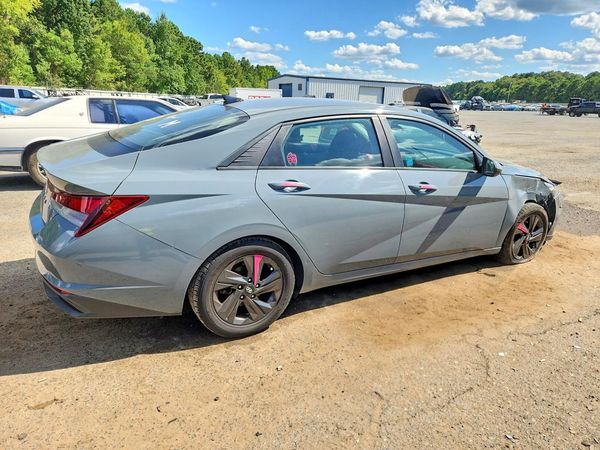 2021 HYUNDAI ELANTRA