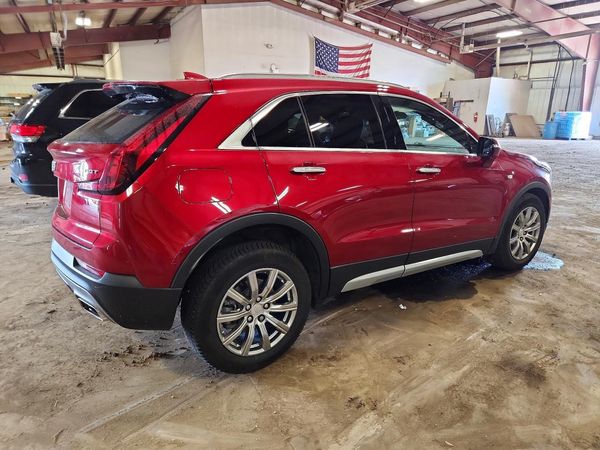2021 CADILLAC XT4 Premium Luxury
