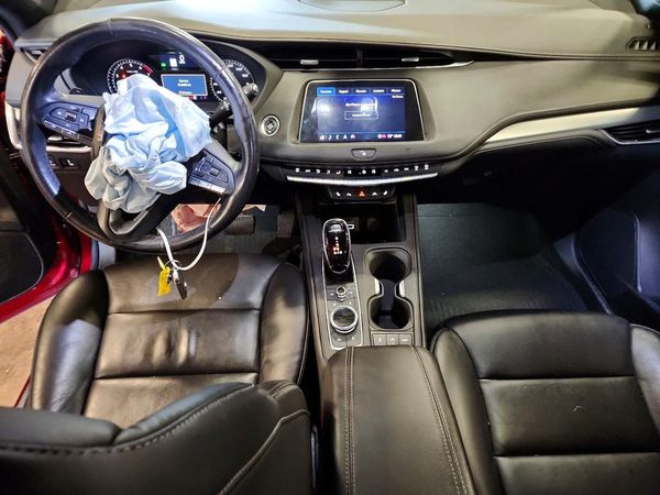 2021 CADILLAC XT4 Premium Luxury