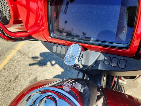 2021 HARLEY-DAVIDSON FLHX