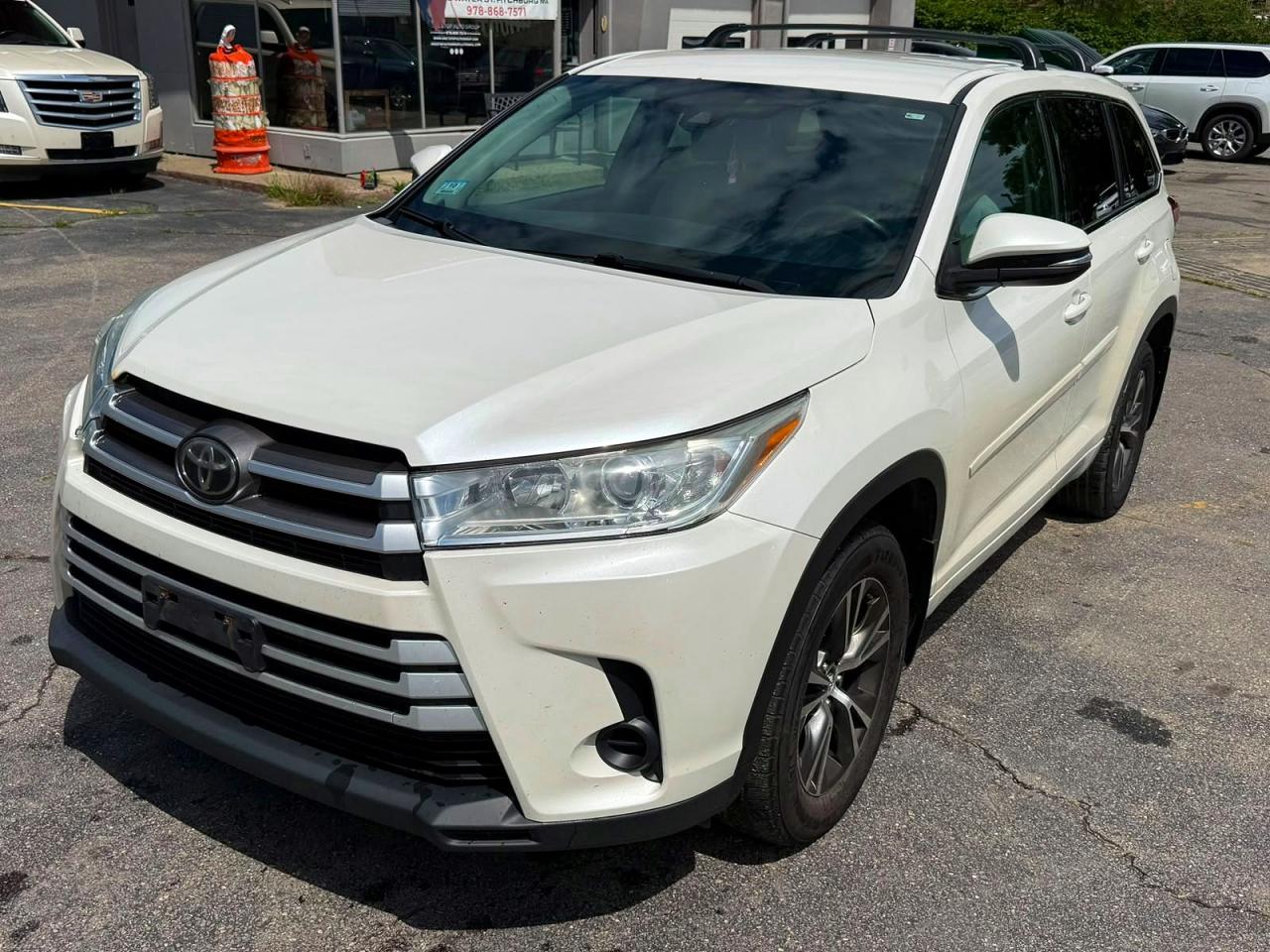 2017 TOYOTA HIGHLANDER LE/LE Plus