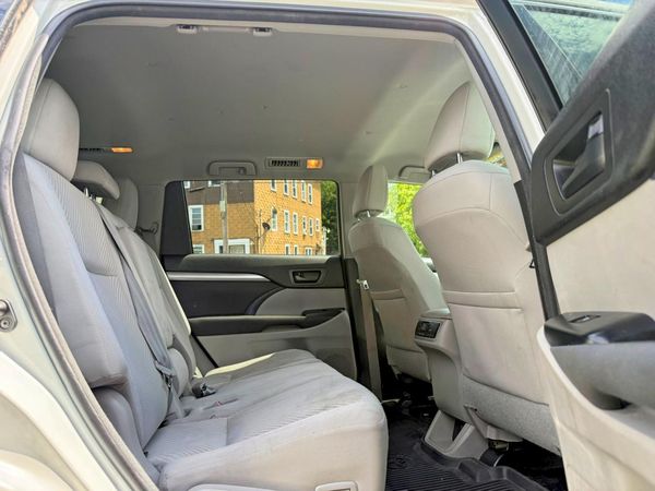 2017 TOYOTA HIGHLANDER LE/LE Plus