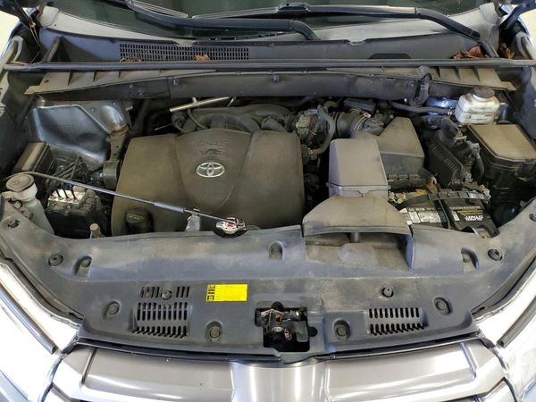 2018 TOYOTA HIGHLANDER LE/LE Plus