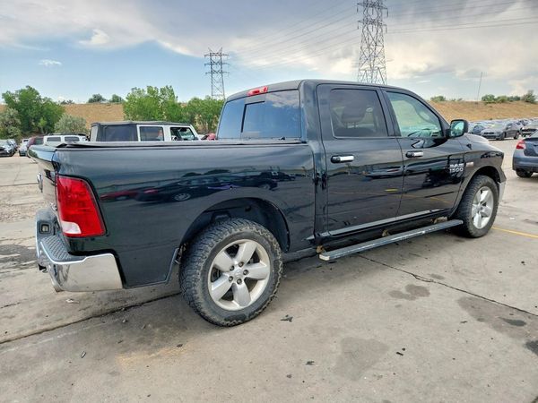 2017 RAM 1500 SLT