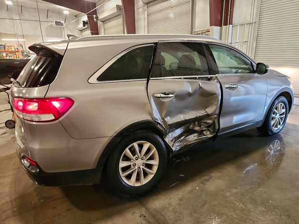 2018 KIA SORENTO L, LX