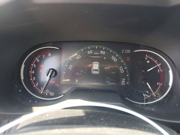 2024 TOYOTA RAV4 XLE