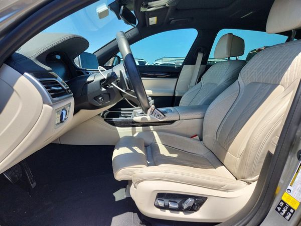 2022 BMW 750 xDrive