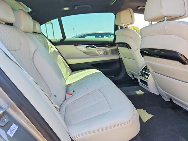 2022 BMW 750 xDrive