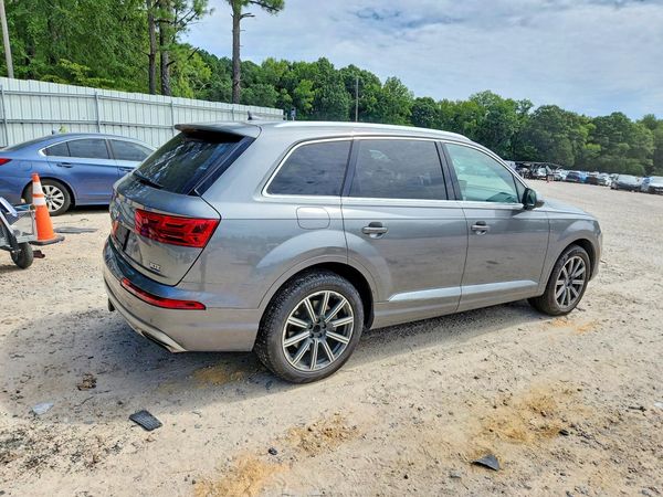 2017 AUDI Q7 quattro Premium Plus