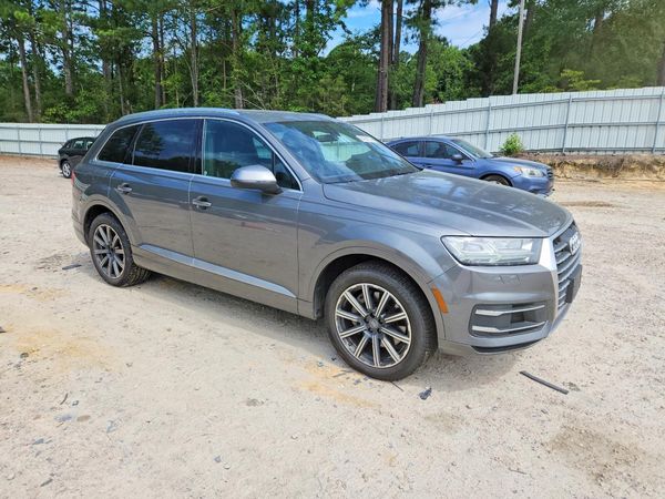 2017 AUDI Q7 quattro Premium Plus