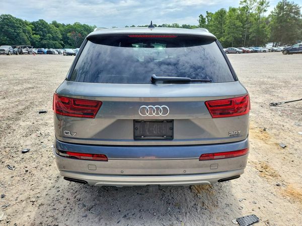 2017 AUDI Q7 quattro Premium Plus