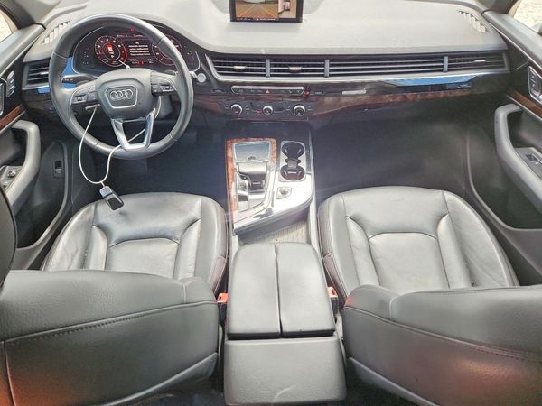 2017 AUDI Q7 quattro Premium Plus