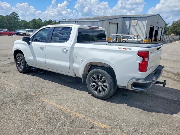 2022 CHEVROLET SILVERADO LT
