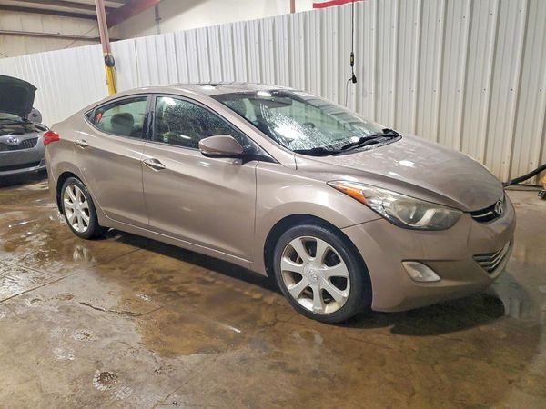 2012 HYUNDAI ELANTRA