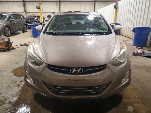 2012 HYUNDAI ELANTRA