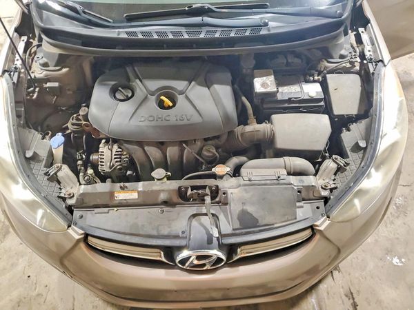 2012 HYUNDAI ELANTRA