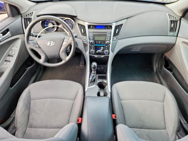 2013 HYUNDAI SONATA
