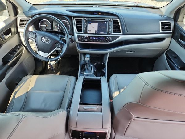 2016 TOYOTA HIGHLANDER Base/Hybrid