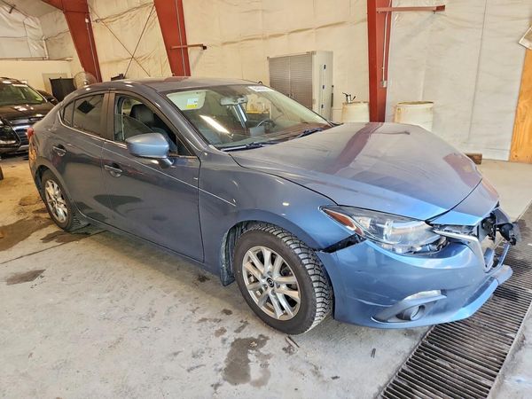 2016 MAZDA 3 SE