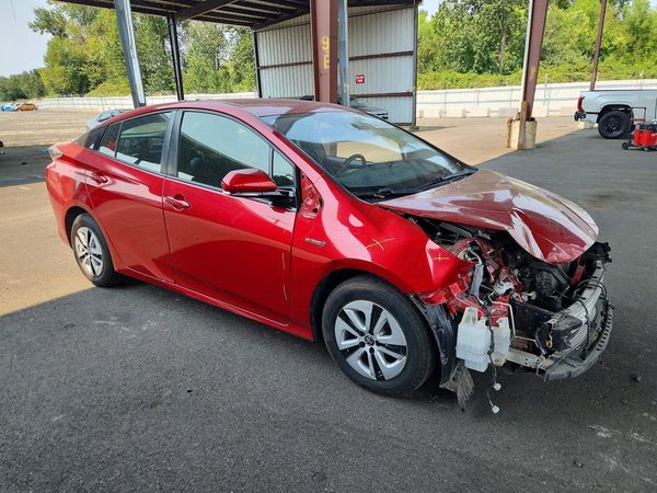2017 TOYOTA PRIUS — Passenger 3/4