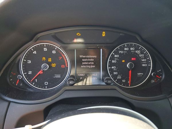 2013 AUDI Q5 Premium Plus