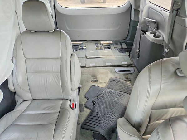 2015 TOYOTA SIENNA