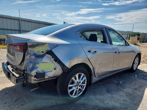 2015 MAZDA 3 Touring/GS