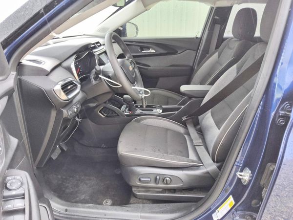 2023 CHEVROLET TRAILBLAZE LT — DENT