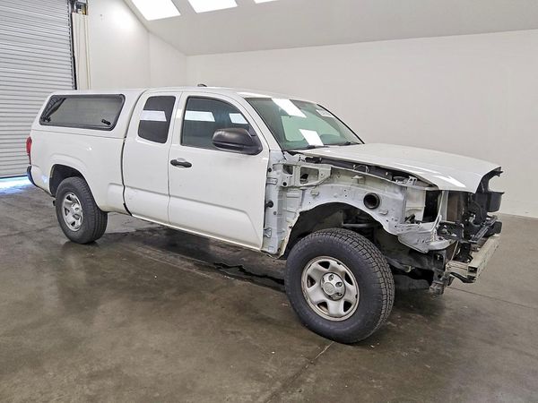 2022 TOYOTA TACOMA SR5
