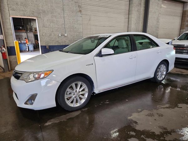 2013 TOYOTA CAMRY