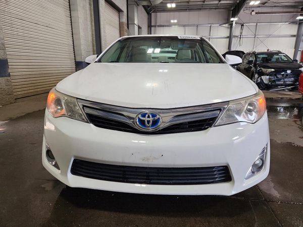 2013 TOYOTA CAMRY Hybrid