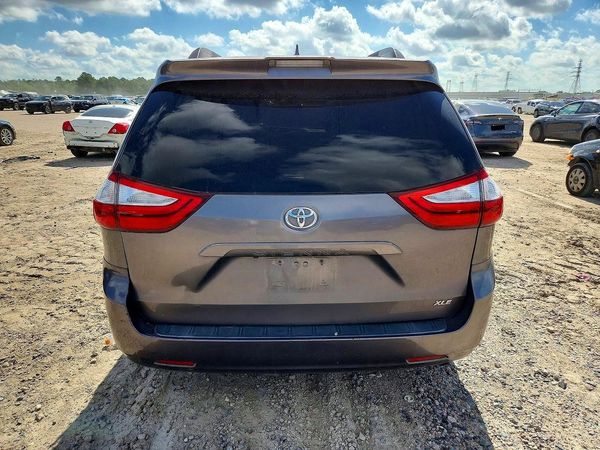 2019 TOYOTA SIENNA