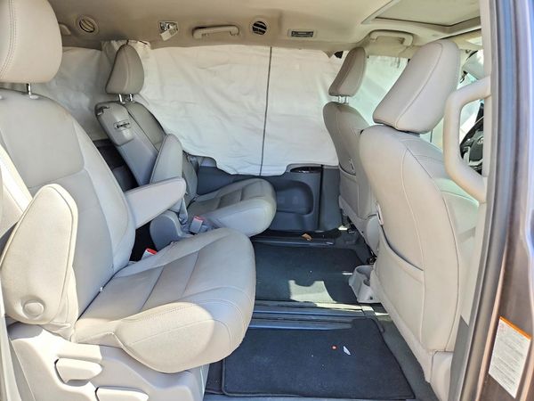 2019 TOYOTA SIENNA